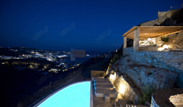 Πισίνα - θέα . Swimming pool - View 