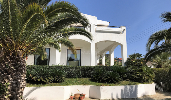 Εξωτερική όψη . Outdoor view