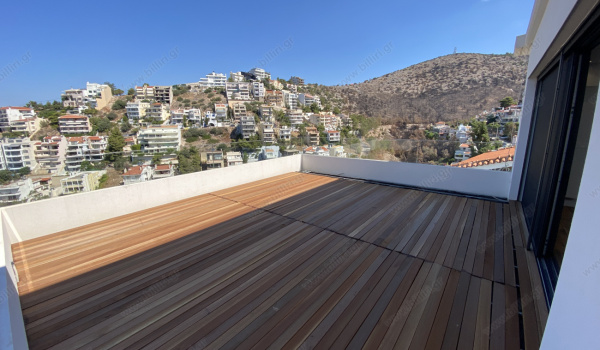 51_top_level_balcony_mountain_view_1474662782