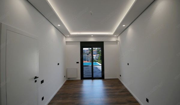 79_ground_floor_guests_room_669269805